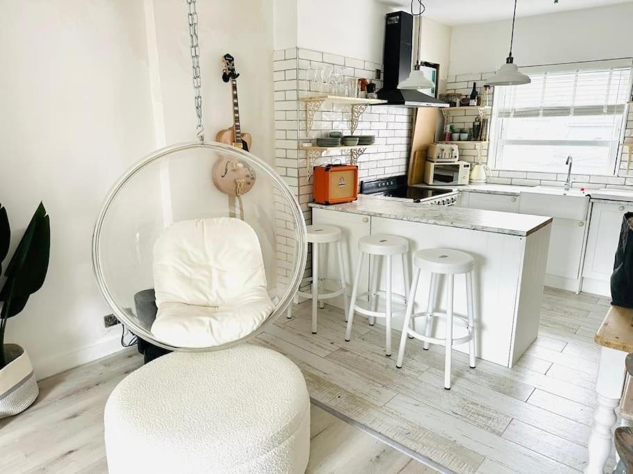 Stunning 2 Bedroom Flat Camden Londra Dış mekan fotoğraf