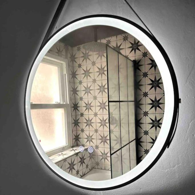 Stunning 2 Bedroom Flat Camden Londra Dış mekan fotoğraf